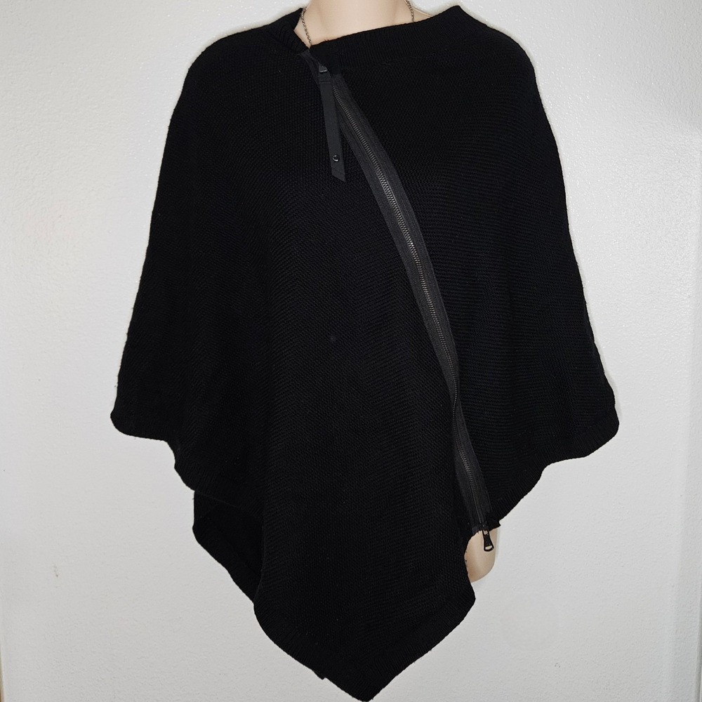 Lululemon Black Merino Wool Poncho Sweater Asymmetrical‎ Zip One Size